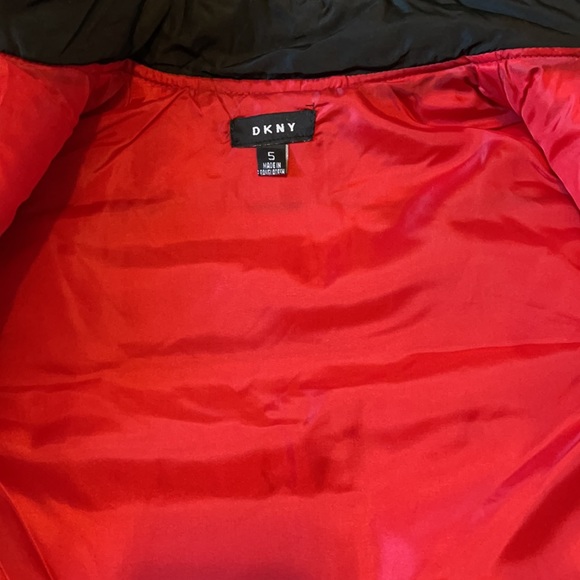 Boy’s NWTS DKNY Puffer Vest. - Picture 3 of 3